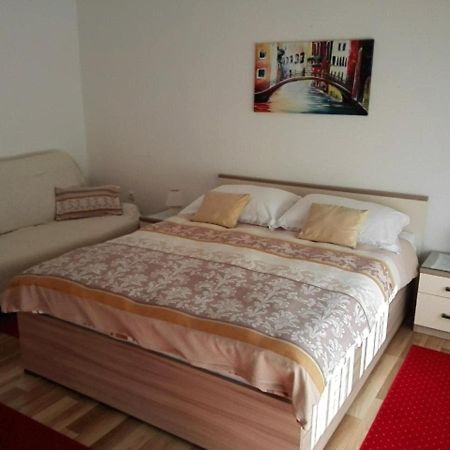 Apartmani Ivanka Stojcic Цриквеница Экстерьер фото