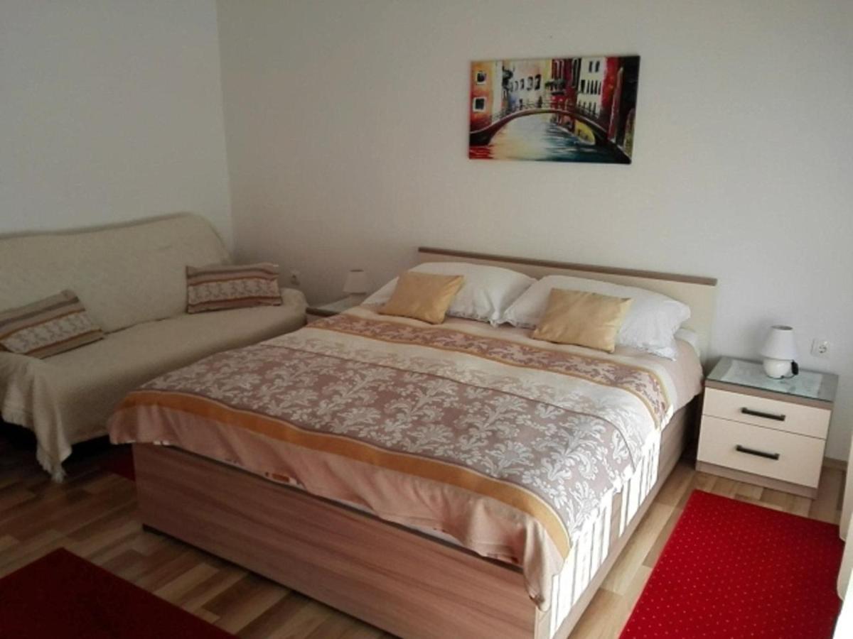 Apartmani Ivanka Stojcic Цриквеница Экстерьер фото